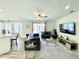 Luxury 4BR Family Home w/ King Suite + Game Room - Image 2