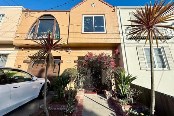 Garden Retreat • Easy Transit to Downtown & UCSF - Image 1