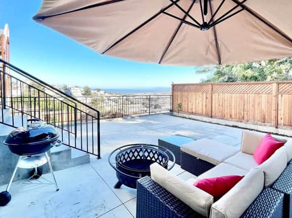 2BR Executive High Ceiling King Suite w/ Bay Views - Image 3